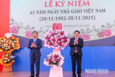 Nhiều trường học và các địa phương trong tỉnh tổ chức Lễ Kỷ niệm Ngày Nhà giáo Việt Nam 20/11
