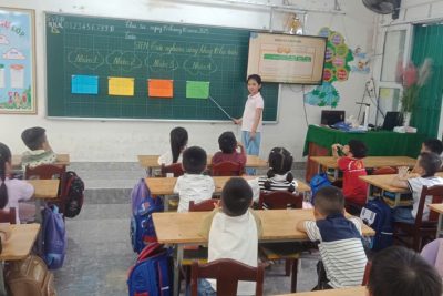 Bài học STEM – trải nghiệm cùng khay 10 học toán lớp 1C, Trường Tiểu học Xuân Trung