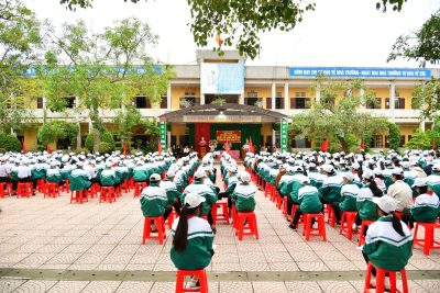 Trường THCS Hải Long tổ chức tuyên truyền về an toàn giao thông, phòng cháy chữa cháy và phòng chống tệ nạn xã hội